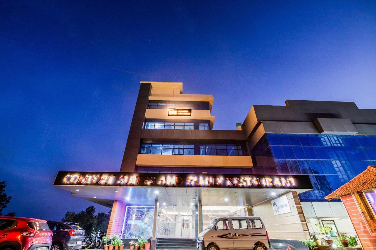 Capital O 22439 Ratna Forever Karkal Exterior foto